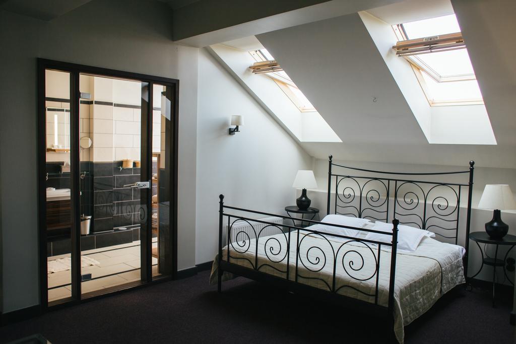 Hotel Kuldigas Metropole Chambre photo
